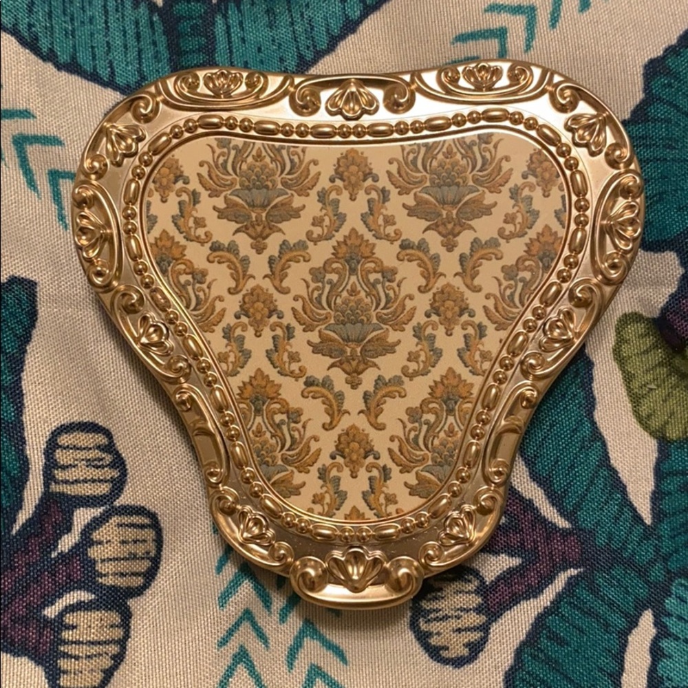 Anna Sui Palette